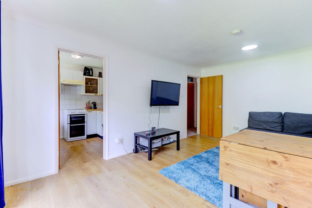 Property photo 3 of 10 Picture No. 01