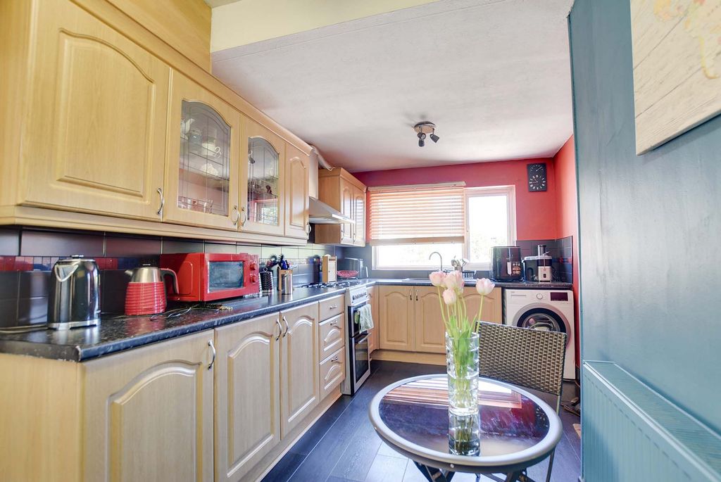 Property photo 3 of 15