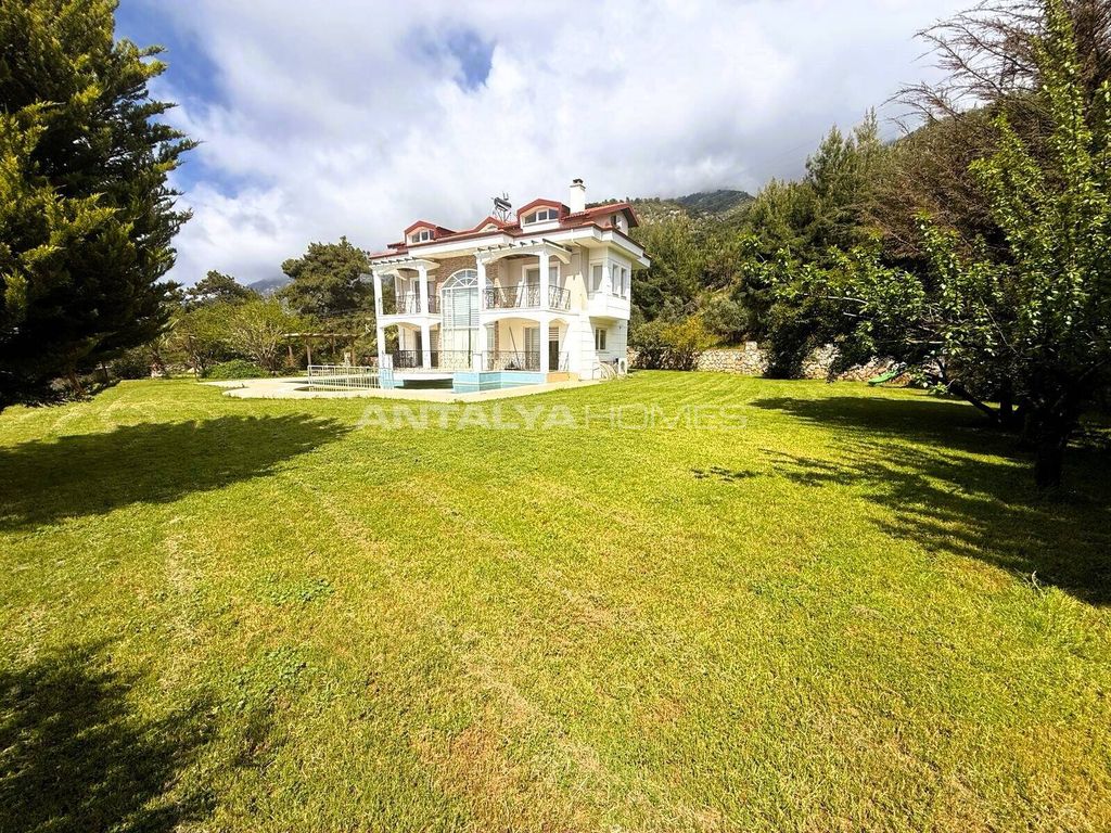 Property photo 1 of 37