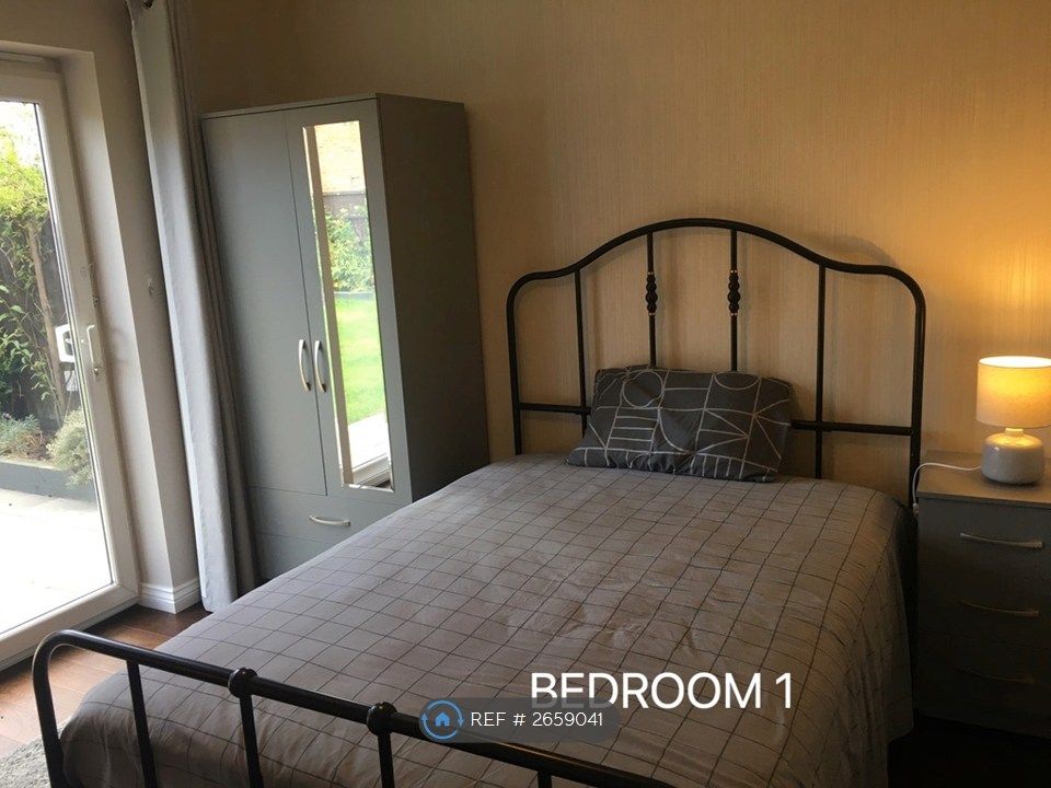 Property photo 3 of 13 Bedroom 1