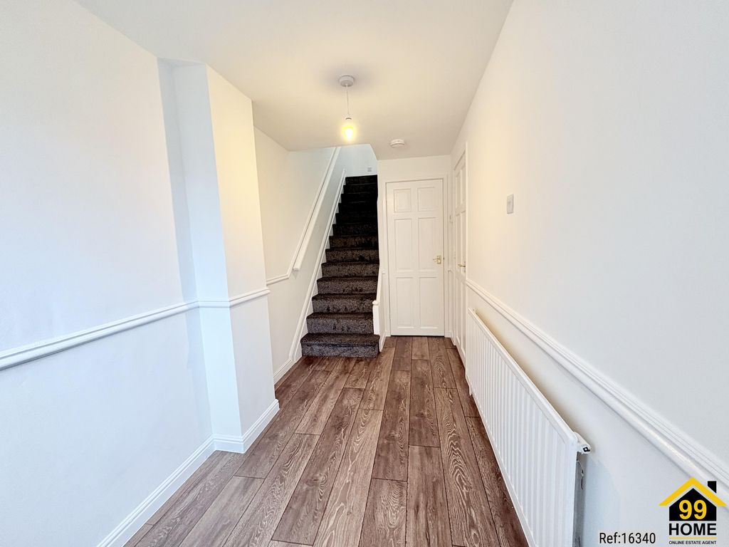 Property photo 2 of 8 Photo 1