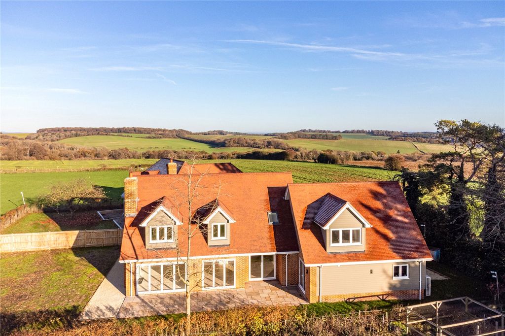 Property photo 3 of 17 Picture No. 05