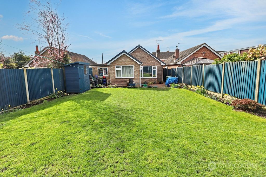 Property photo 3 of 17 4468243