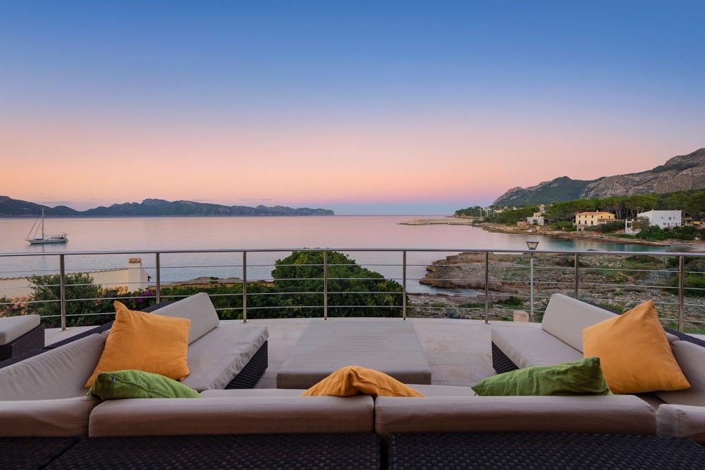 Property photo 3 of 20 Frontline Property In Alcudia