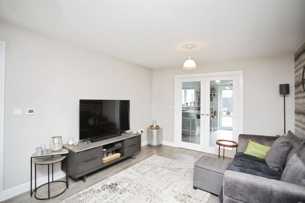 Property photo 3 of 27