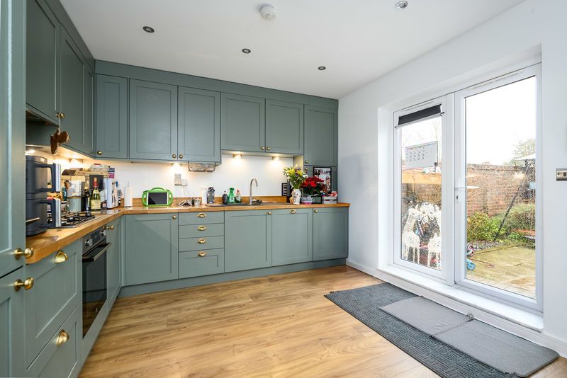 Property photo 2 of 9 Photo 1