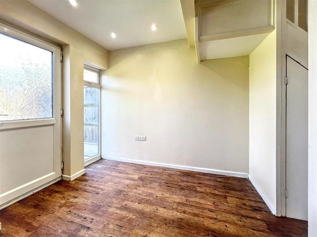 Property photo 3 of 11 Img_2367.Jpg