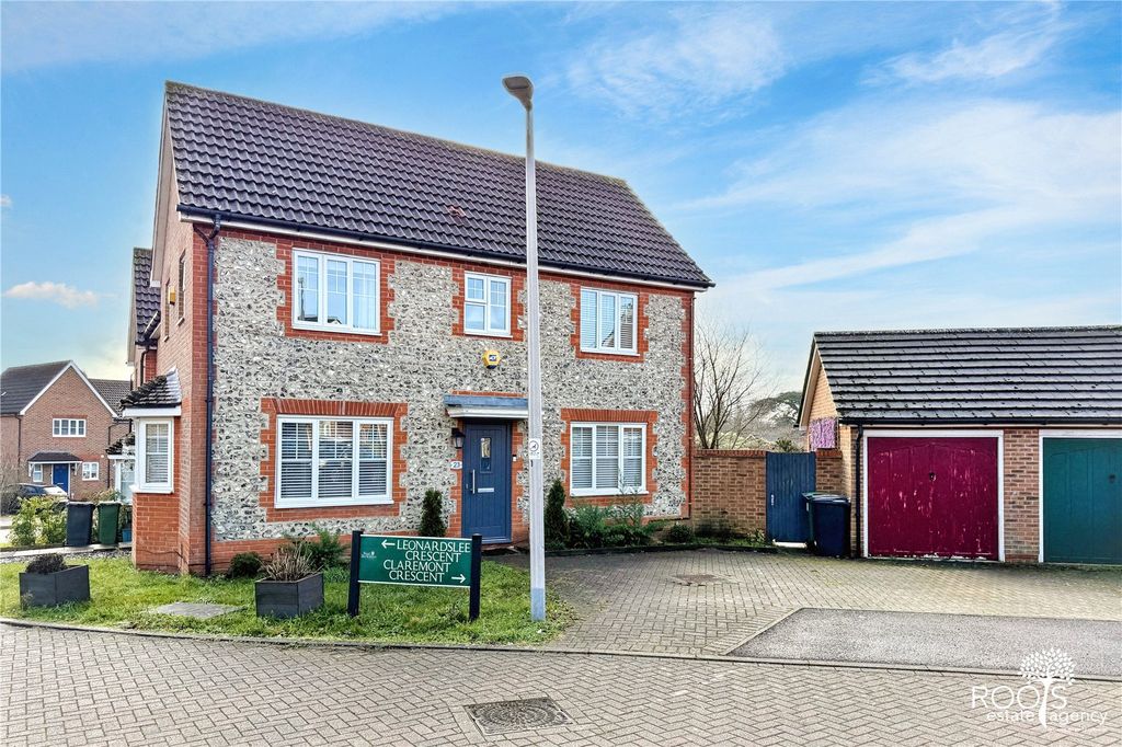 Property photo 1 of 14 Frontage