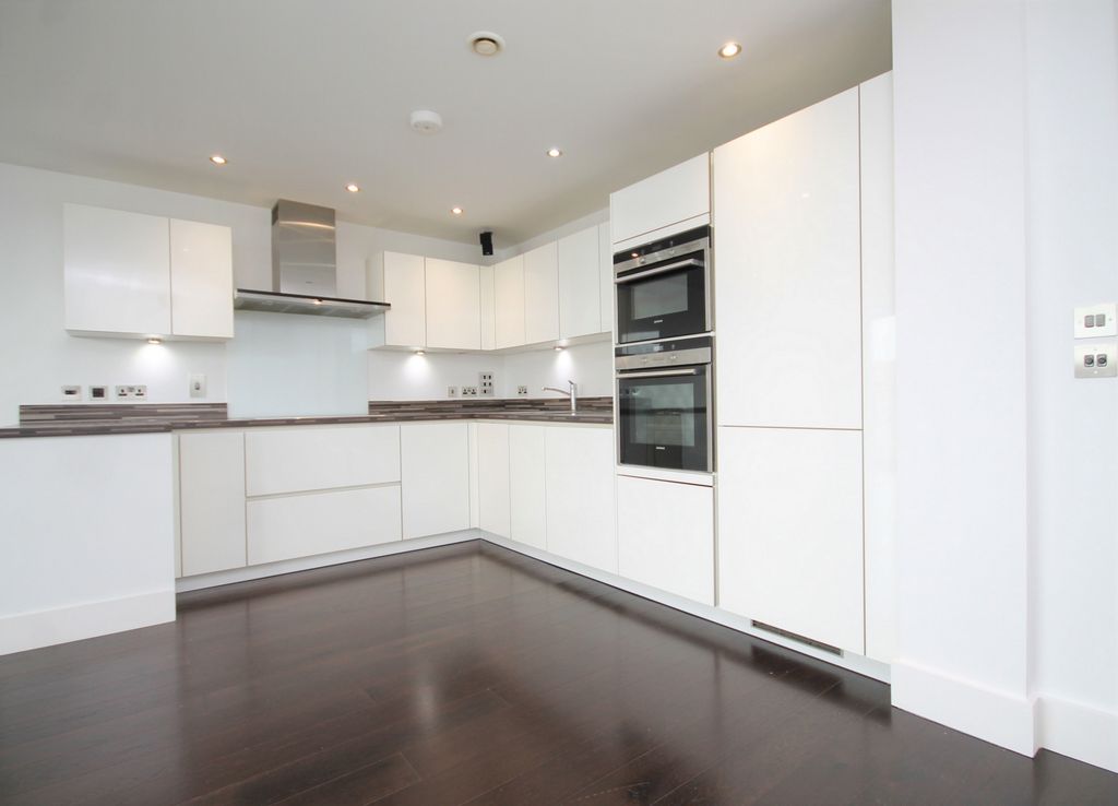 Property photo 1 of 15 Kitchen
