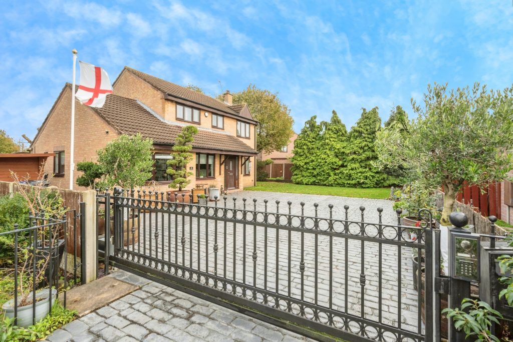 Property photo 2 of 20