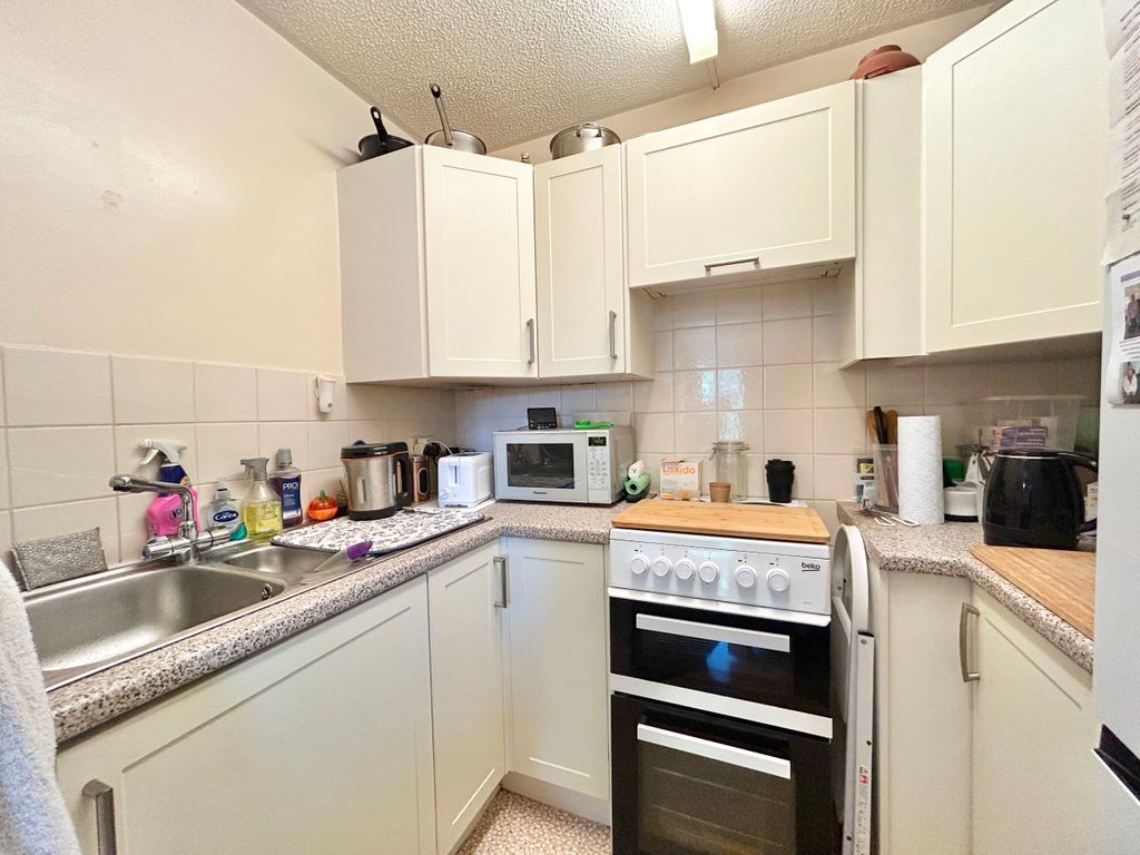 Property photo 3 of 6