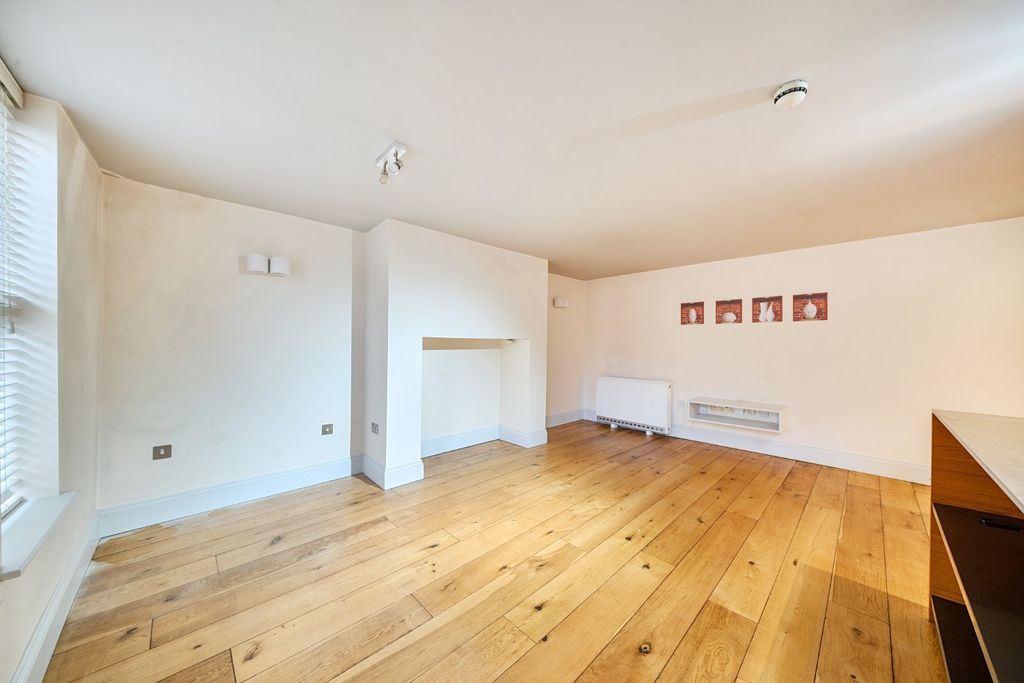 Property photo 2 of 11 Picture No. 07