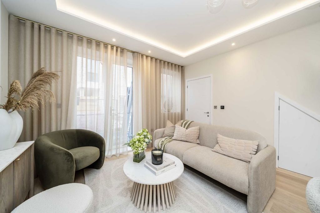 Property photo 2 of 4