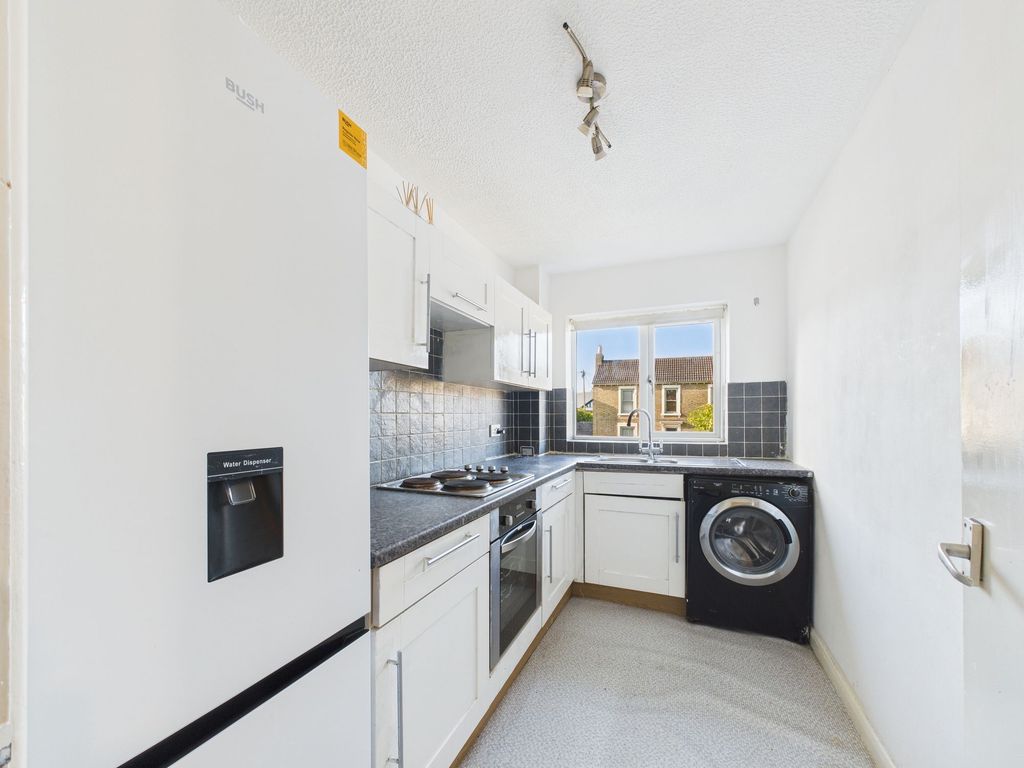 Property photo 2 of 12