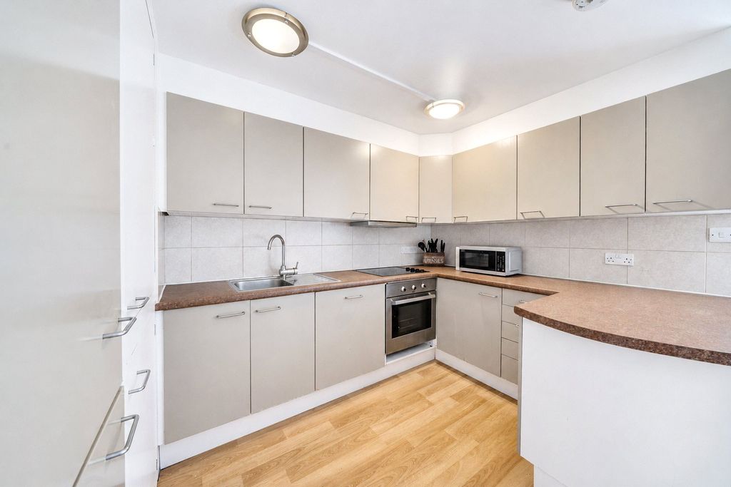 Property photo 3 of 13 Kitchen