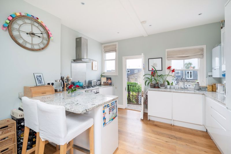 Property photo 1 of 15 Photo 14