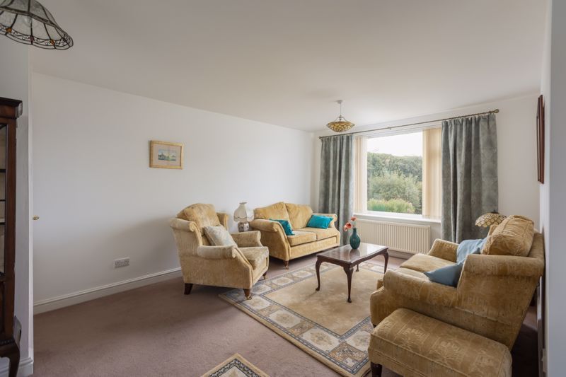 Property photo 3 of 19 Photo 12