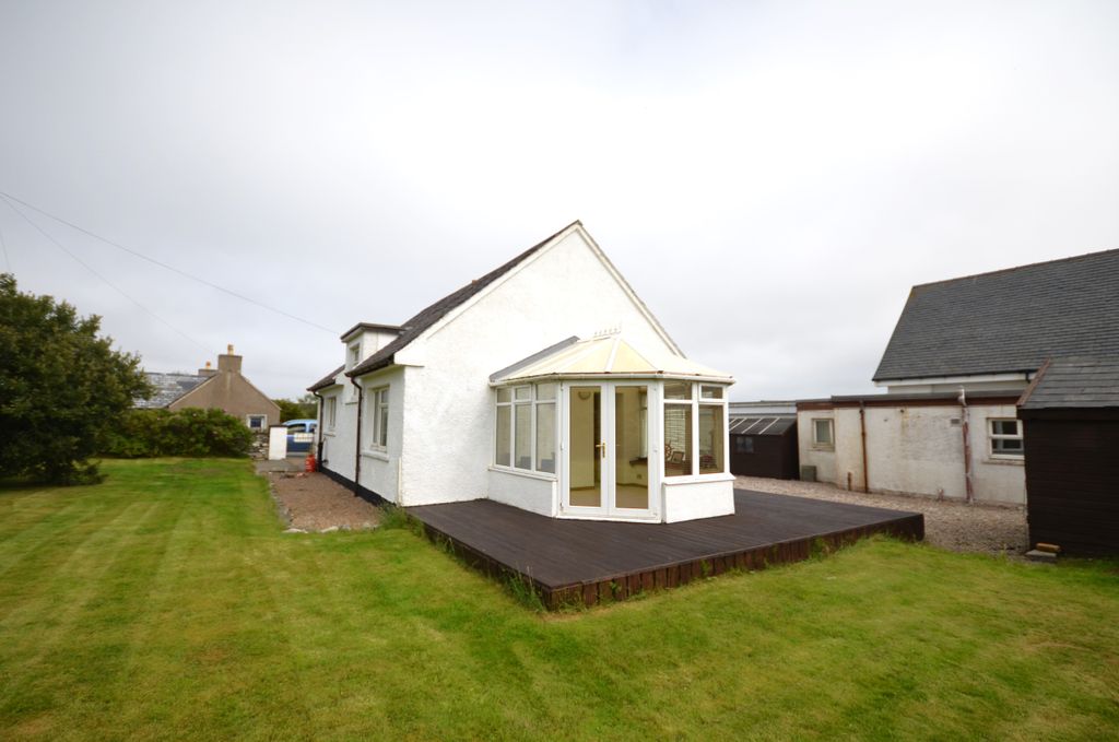 Property photo 2 of 39
