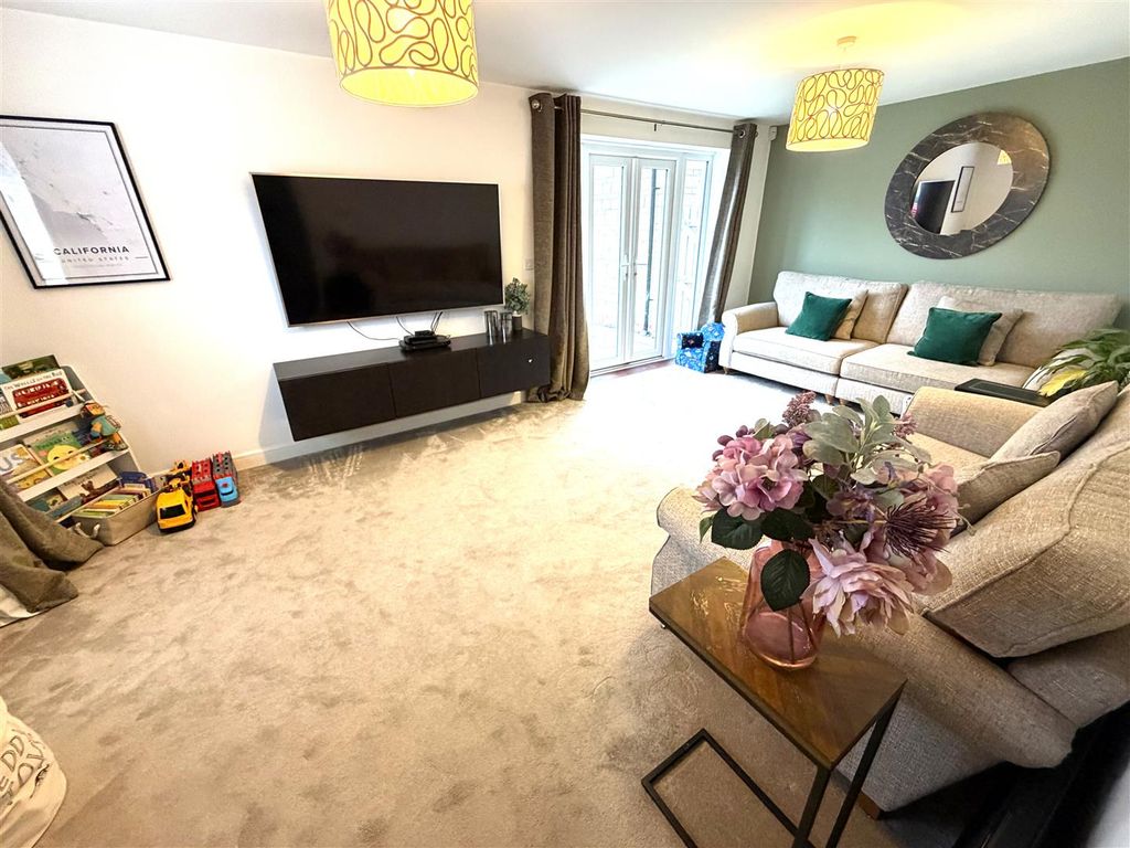 Property photo 3 of 28