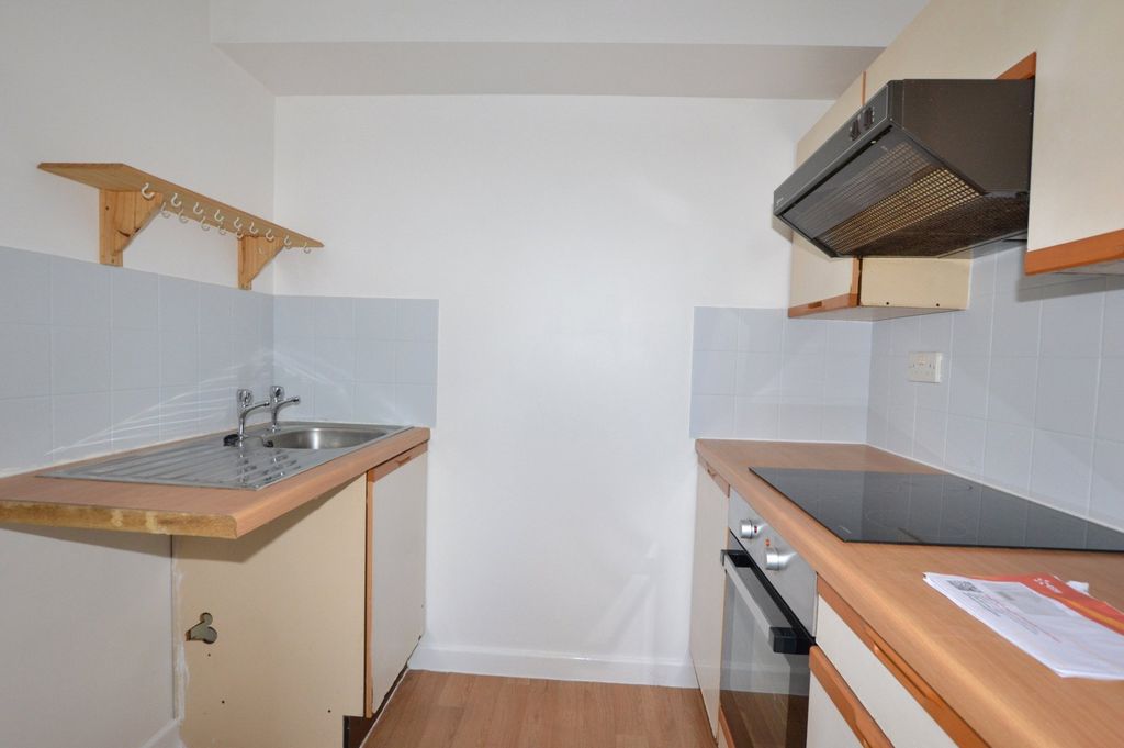 Property photo 3 of 7 Picture No. 27
