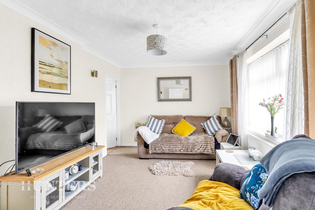 Property photo 2 of 24 Living Room