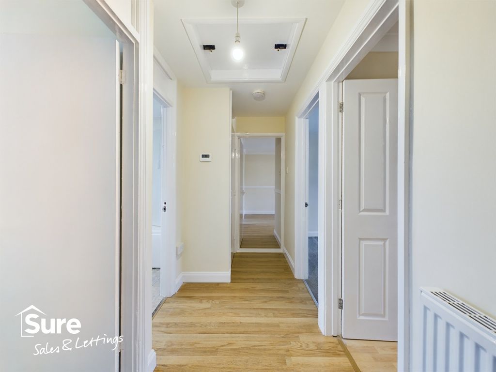 Property photo 3 of 12 3827174