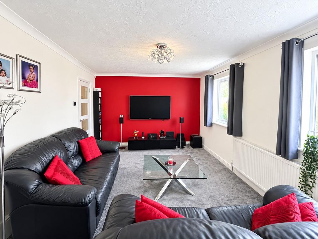 Property photo 2 of 14
