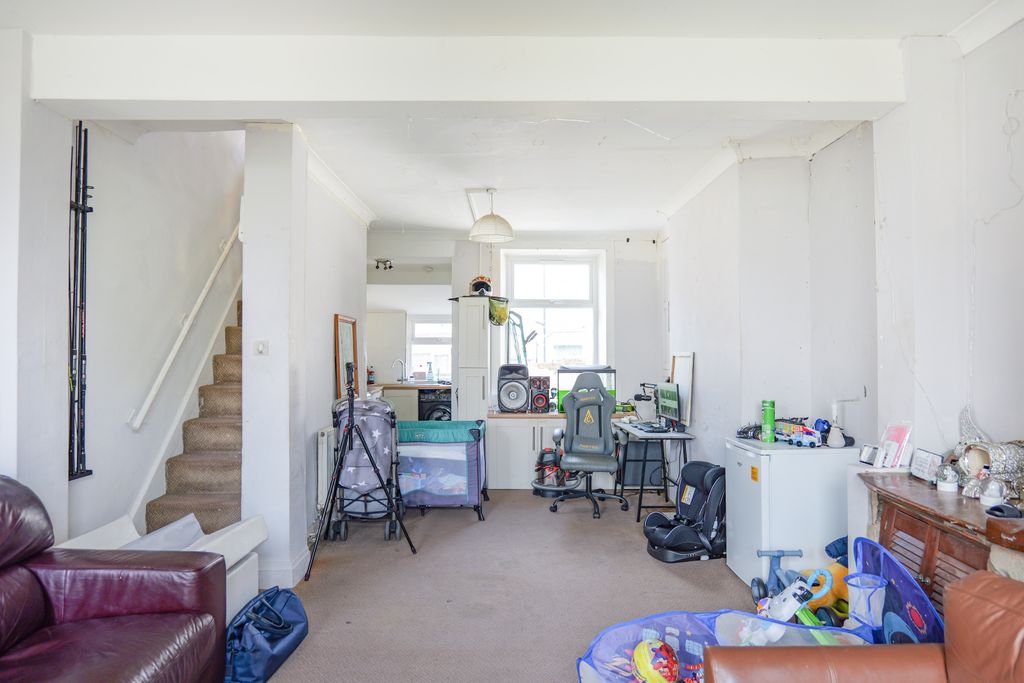 Property photo 3 of 22