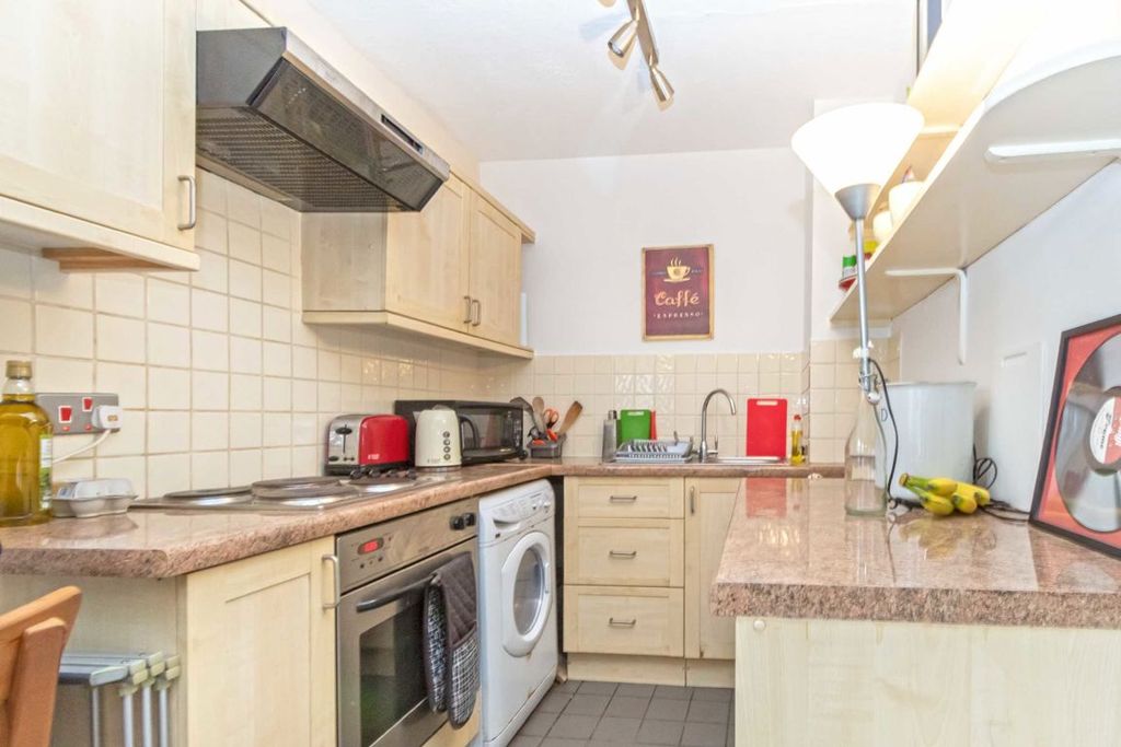 Property photo 2 of 3