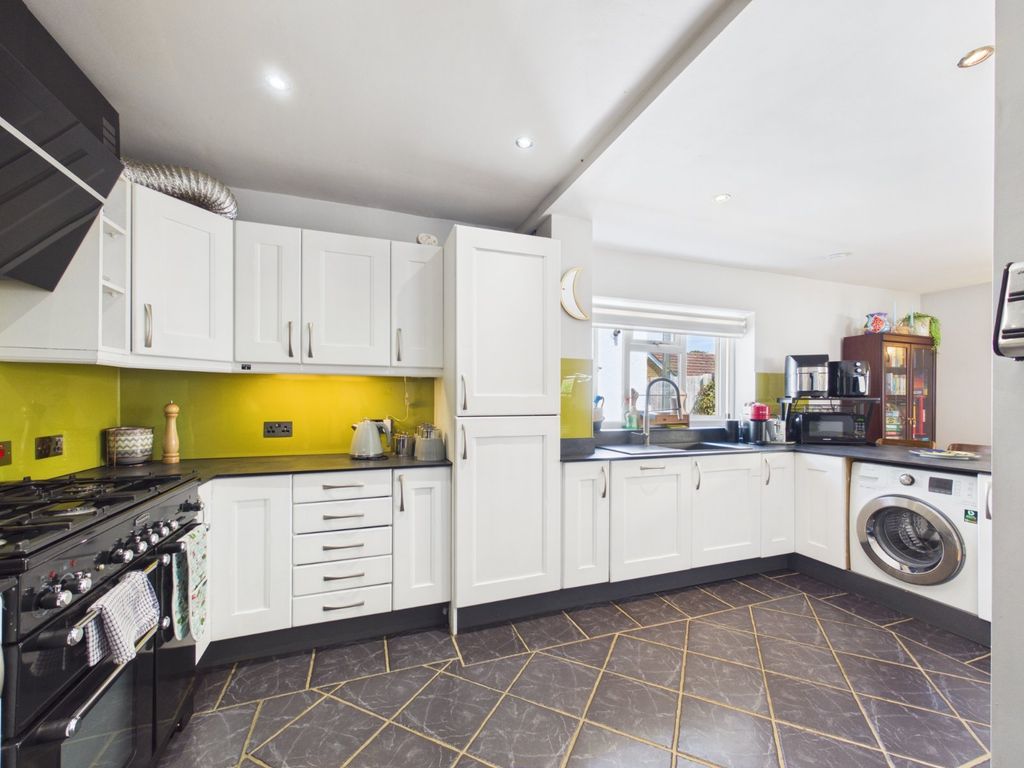Property photo 2 of 14 Picture No. 25