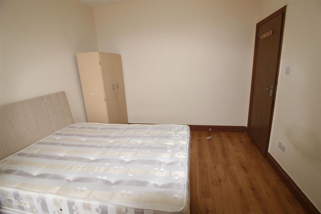 Property photo 3 of 7 Img_0085.Jpg