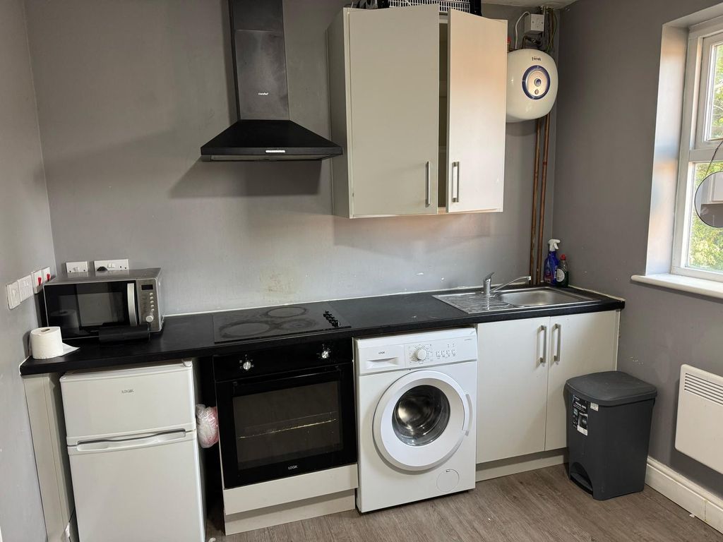 Property photo 2 of 5