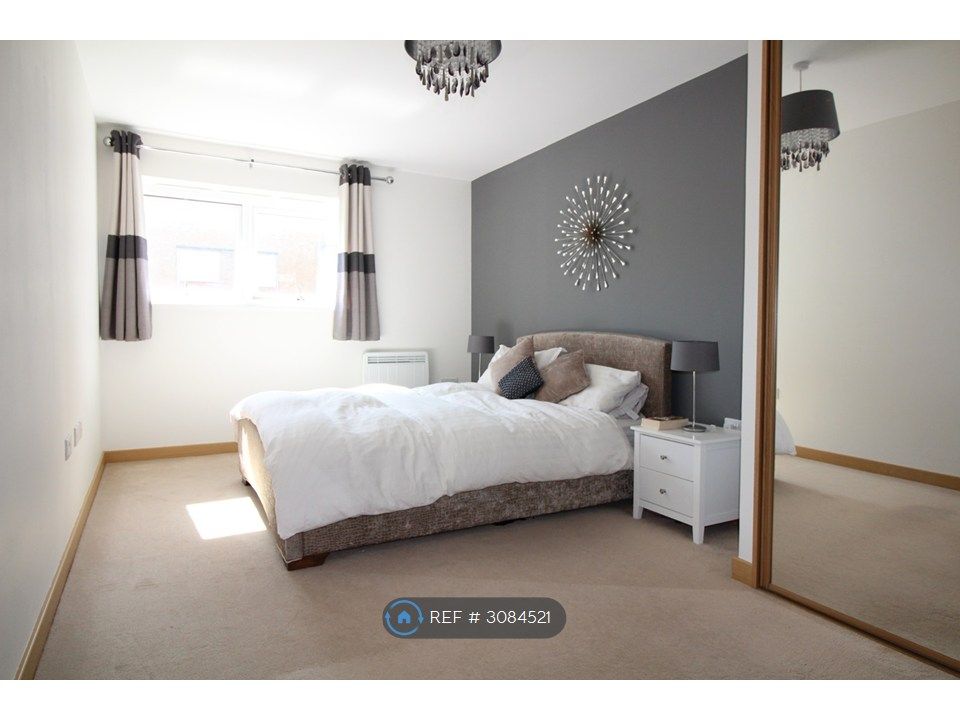 Property photo 1 of 9 Bedroom 1