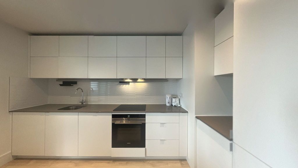 Property photo 2 of 21 Kitchen