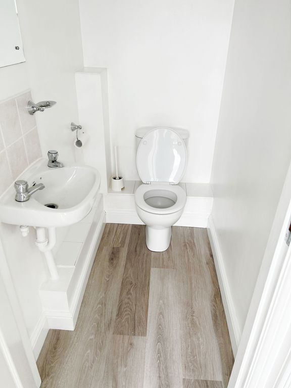 Property photo 3 of 12