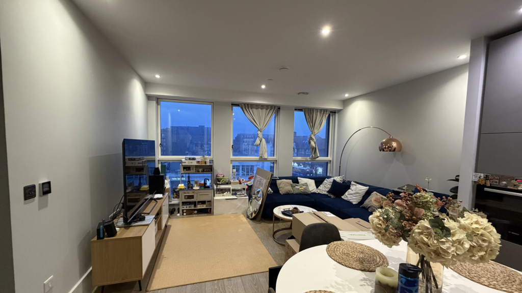 Property photo 1 of 2
