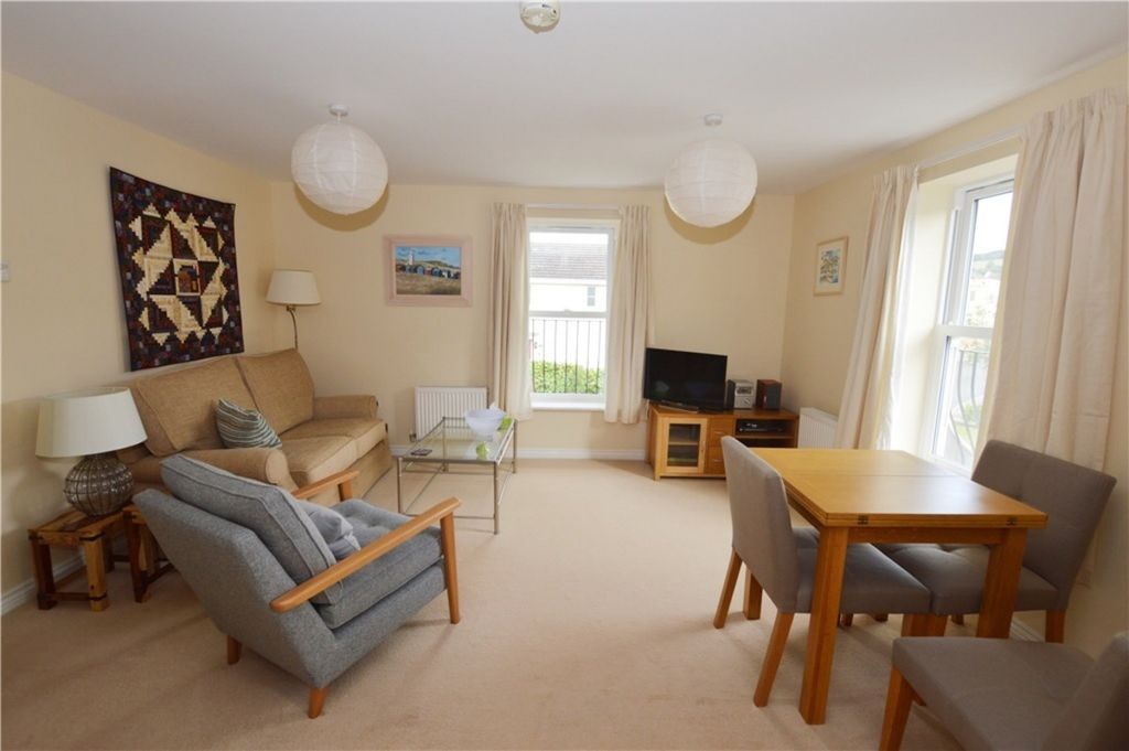 Property photo 2 of 11