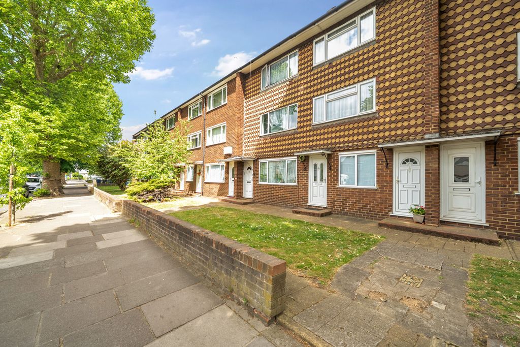 Property photo 1 of 13 1298236-24-682B27...