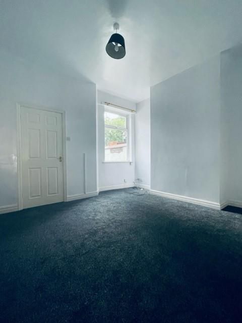 Property photo 3 of 9 4.Jpg
