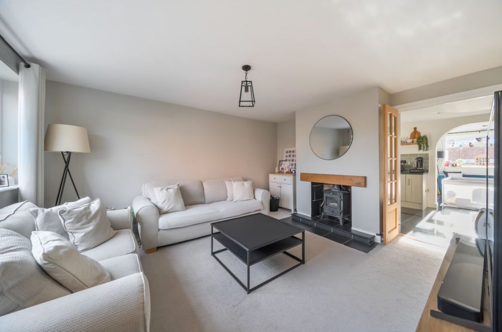 Property photo 3 of 21