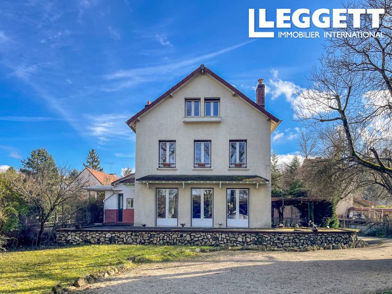 Property photo 1 of 10