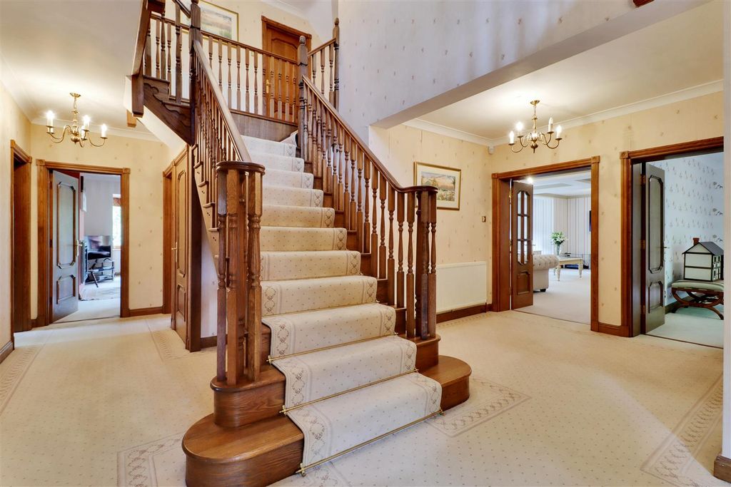 Property photo 3 of 38 3.Jpg