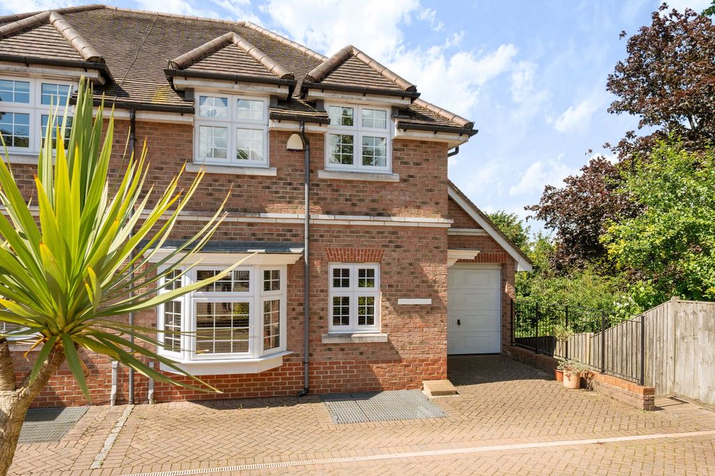 Property photo 1 of 23