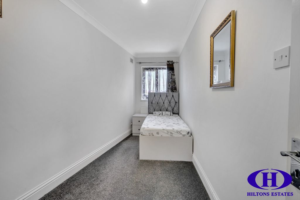 Additional image 18 of 5 bed semi-detached house for saleUxbridge Road, Feltham TW13