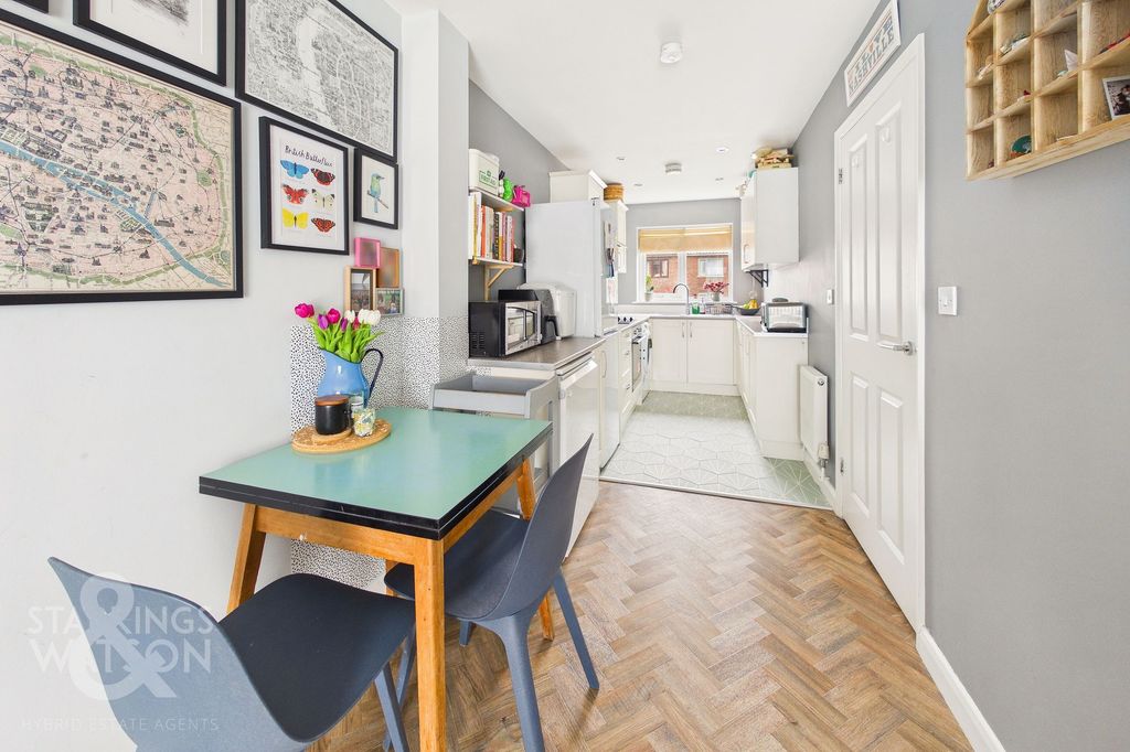 Property photo 3 of 20