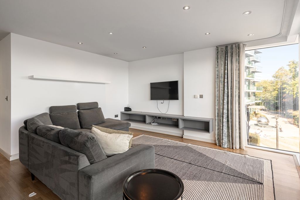 Property photo 2 of 16 094A3287