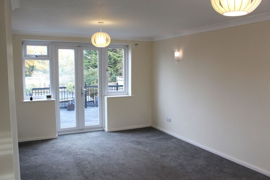 Property photo 2 of 17 Image 1