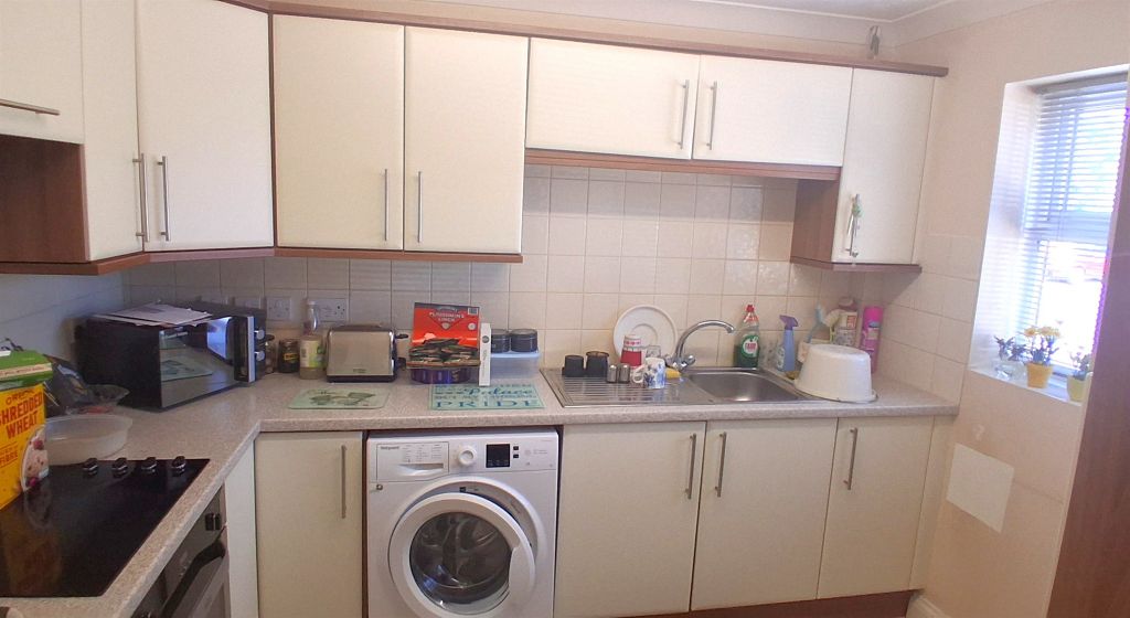 Property photo 2 of 8