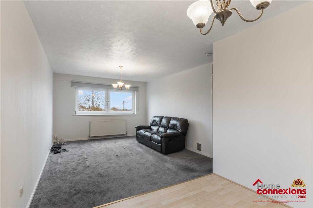 Property photo 2 of 18 Lounge Dining (1)