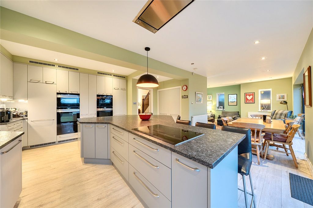 Property photo 3 of 25 Picture No. 26